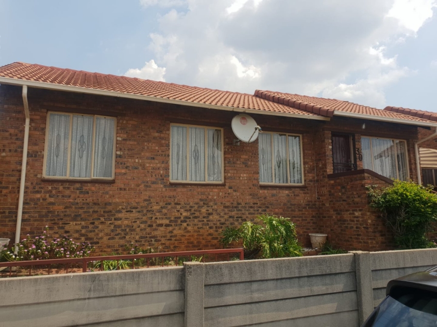 3 Bedroom Property for Sale in Mondeor Gauteng