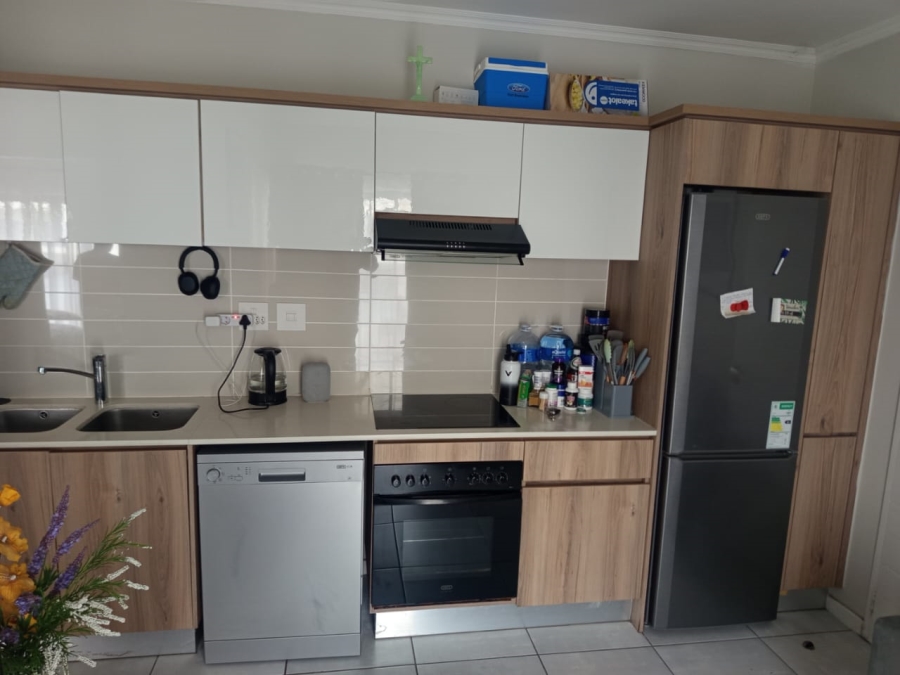 1 Bedroom Property for Sale in Crowthorne AH Gauteng