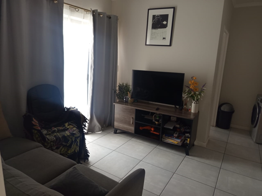 1 Bedroom Property for Sale in Crowthorne AH Gauteng