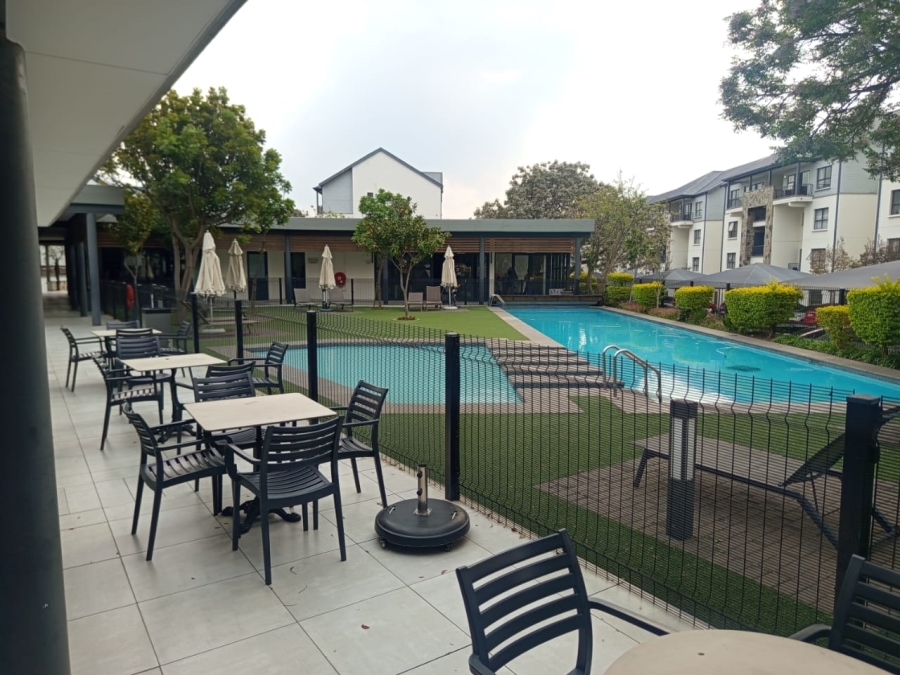1 Bedroom Property for Sale in Crowthorne AH Gauteng
