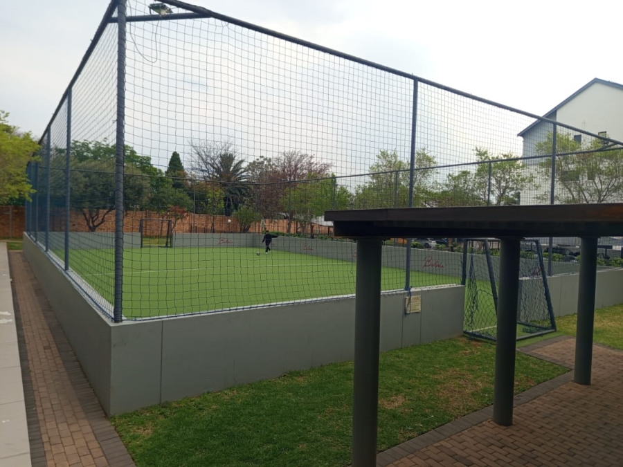 1 Bedroom Property for Sale in Crowthorne AH Gauteng