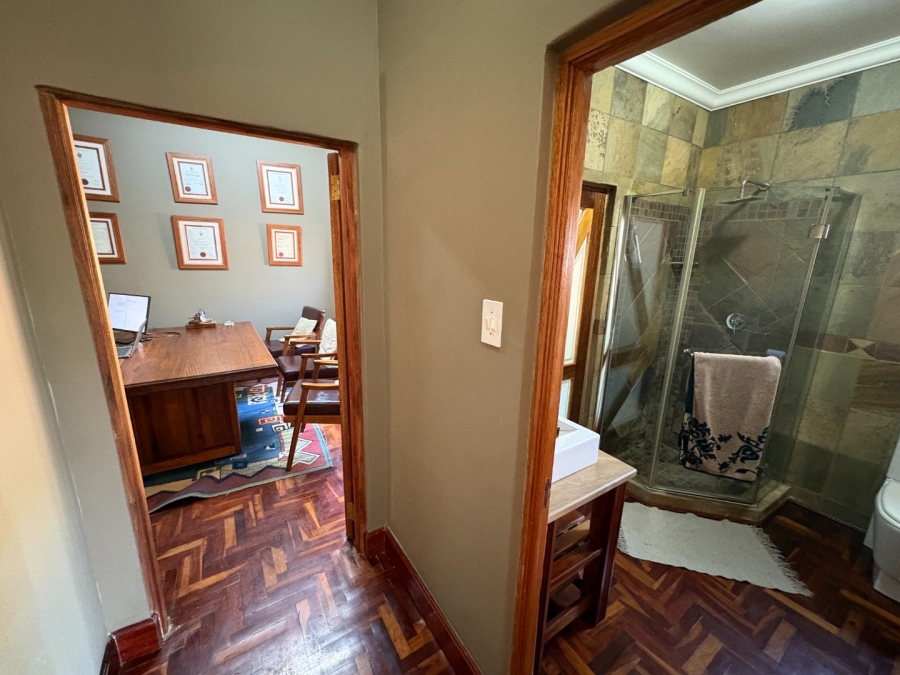 4 Bedroom Property for Sale in Garsfontein Gauteng