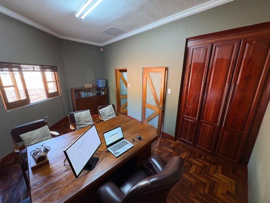 4 Bedroom Property for Sale in Garsfontein Gauteng