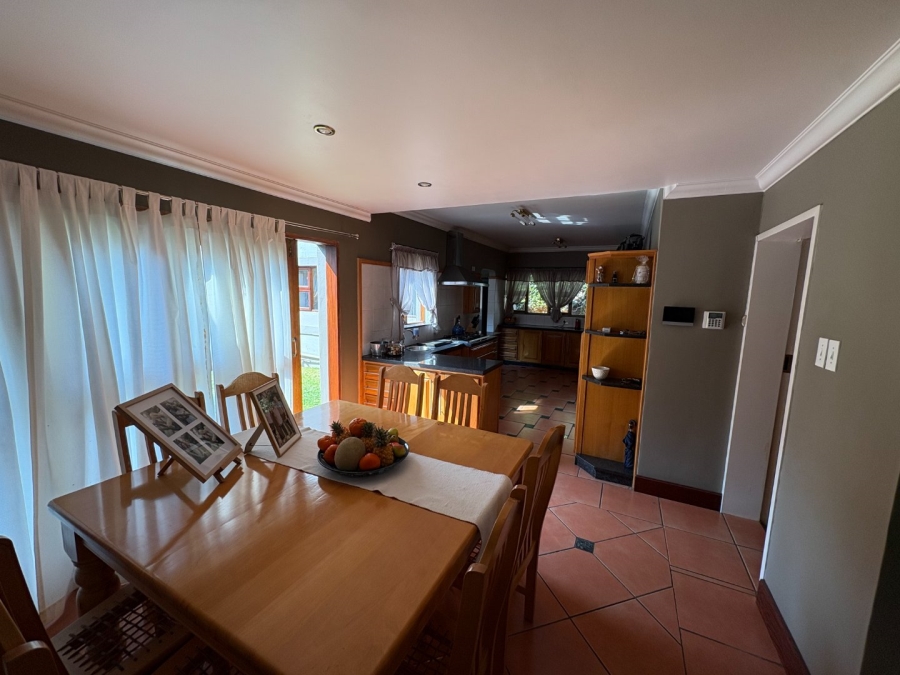4 Bedroom Property for Sale in Garsfontein Gauteng