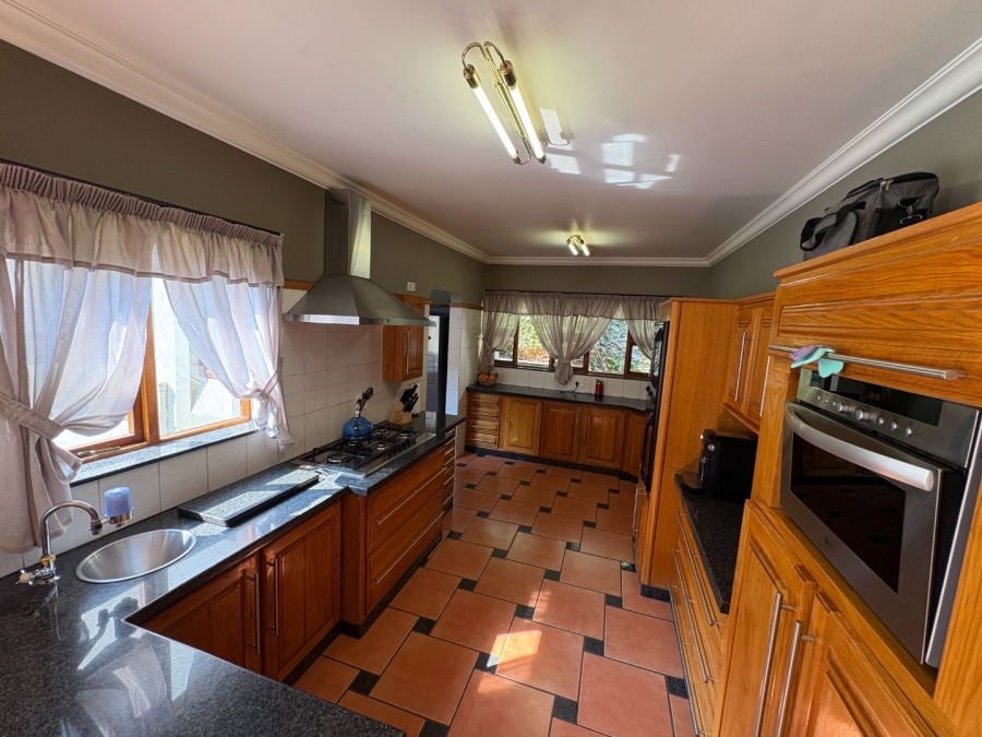 4 Bedroom Property for Sale in Garsfontein Gauteng