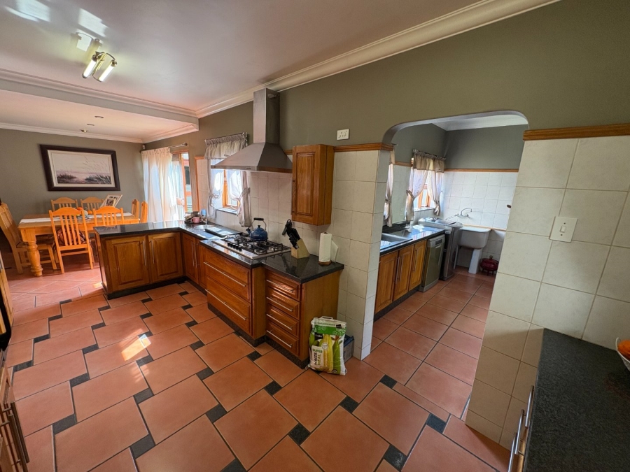 4 Bedroom Property for Sale in Garsfontein Gauteng
