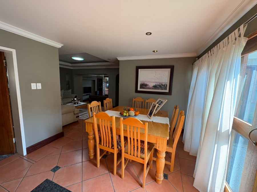 4 Bedroom Property for Sale in Garsfontein Gauteng