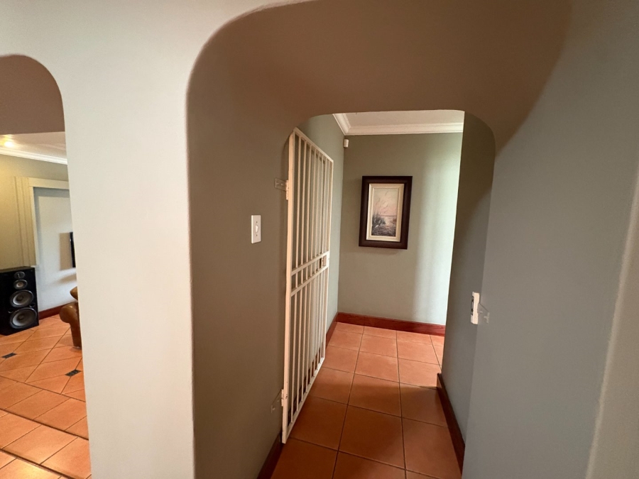 4 Bedroom Property for Sale in Garsfontein Gauteng