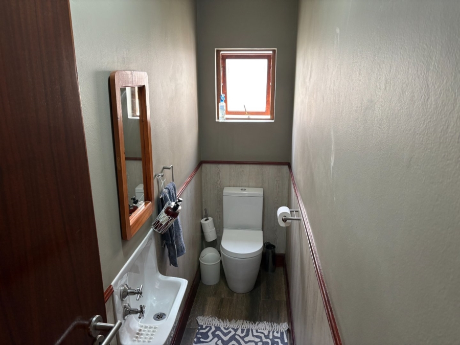 4 Bedroom Property for Sale in Garsfontein Gauteng