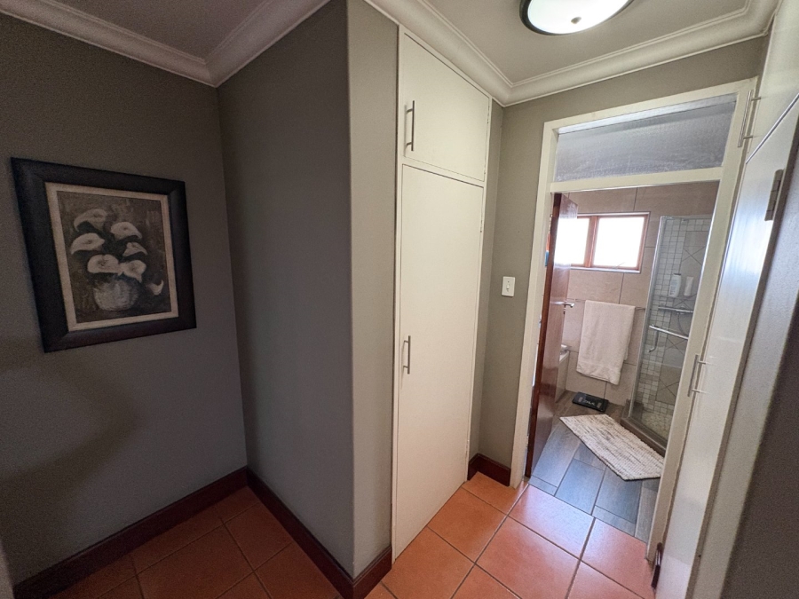 4 Bedroom Property for Sale in Garsfontein Gauteng