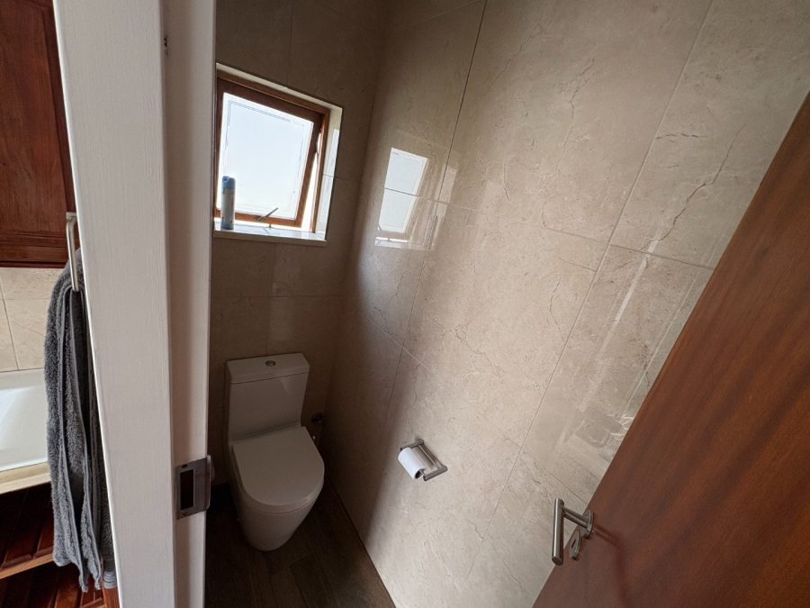 4 Bedroom Property for Sale in Garsfontein Gauteng