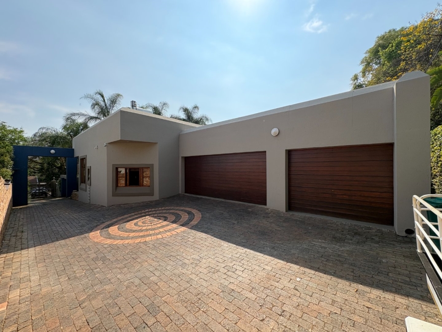 4 Bedroom Property for Sale in Garsfontein Gauteng