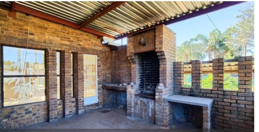 6 Bedroom Property for Sale in Terenure Gauteng