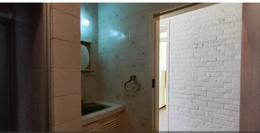 6 Bedroom Property for Sale in Terenure Gauteng