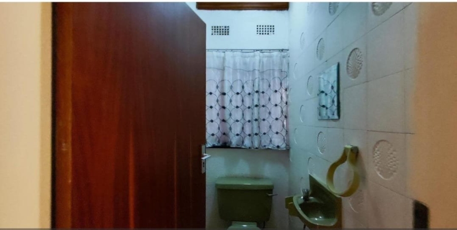 6 Bedroom Property for Sale in Terenure Gauteng