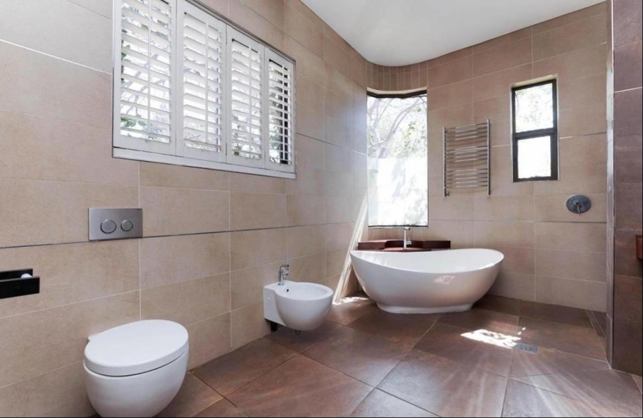 To Let 8 Bedroom Property for Rent in Atholl Gauteng