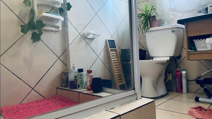 2 Bedroom Property for Sale in Halfway House Gauteng