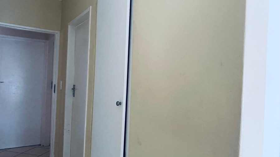 2 Bedroom Property for Sale in Halfway House Gauteng