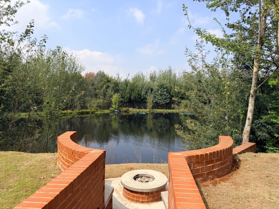 To Let 2 Bedroom Property for Rent in Sandringham Gauteng