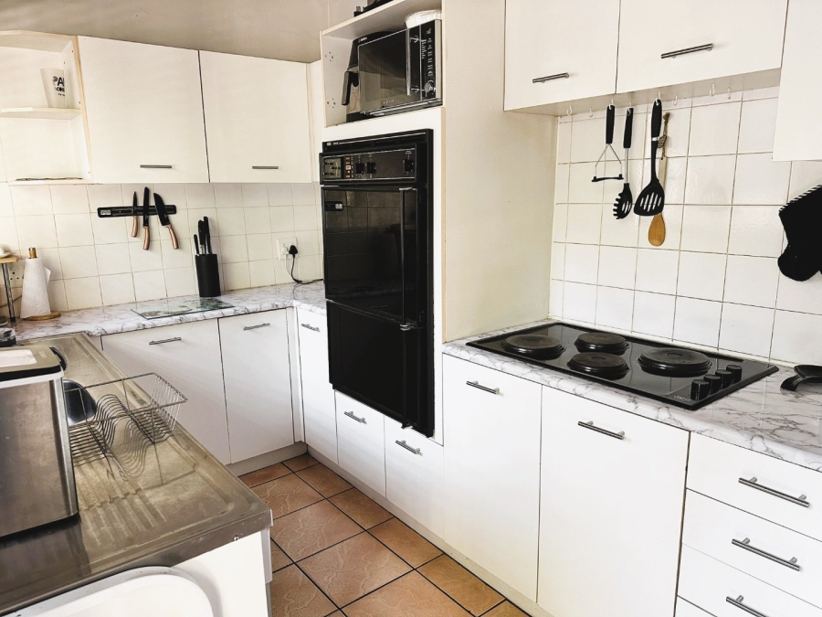 To Let 3 Bedroom Property for Rent in Northwold Gauteng