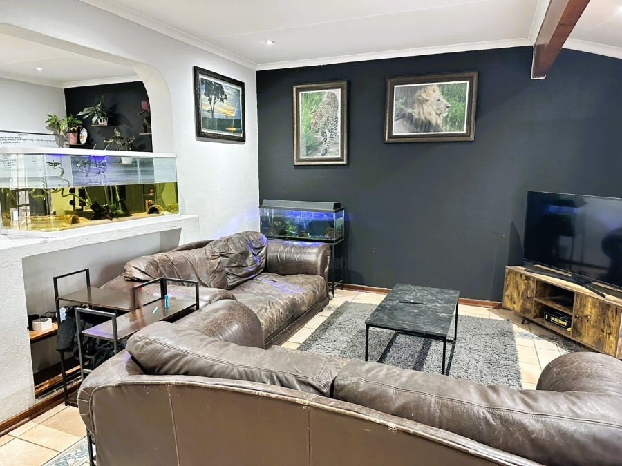 To Let 3 Bedroom Property for Rent in Northwold Gauteng