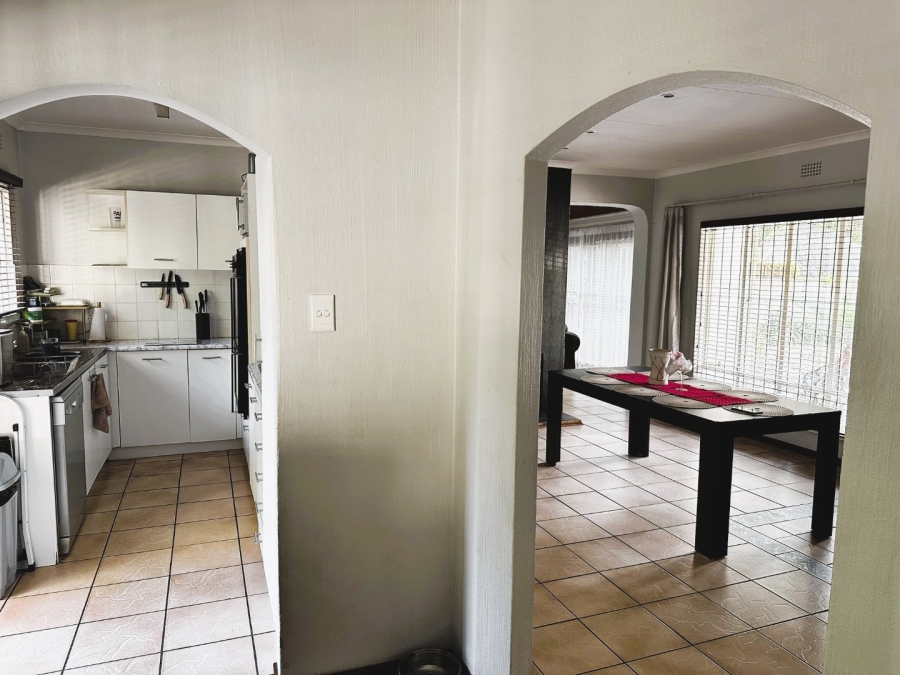 To Let 3 Bedroom Property for Rent in Northwold Gauteng