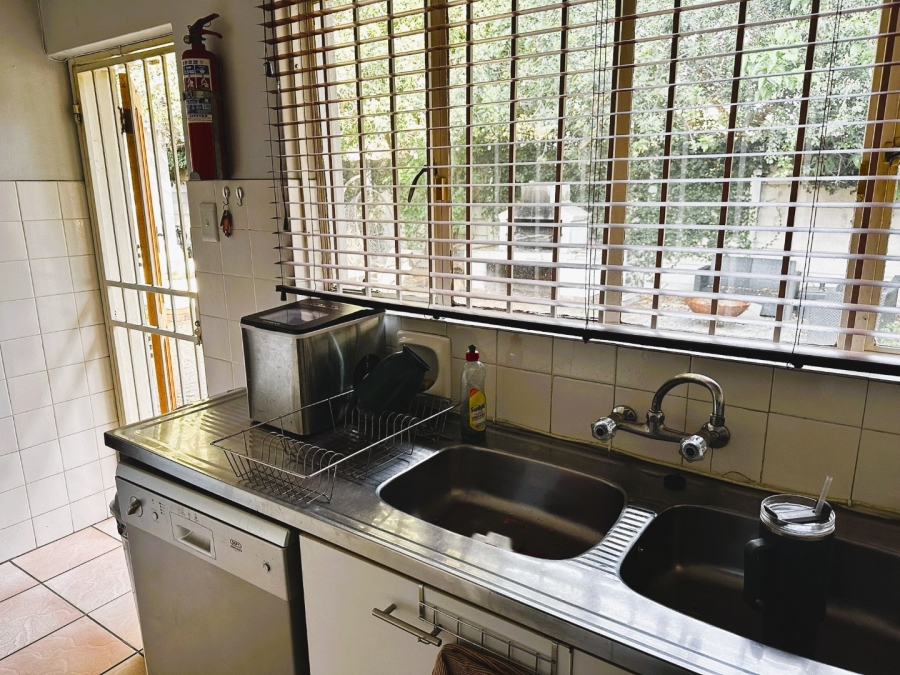 To Let 3 Bedroom Property for Rent in Northwold Gauteng