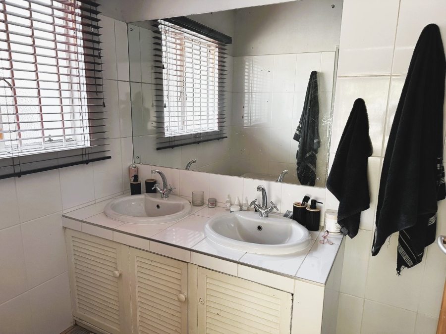 To Let 3 Bedroom Property for Rent in Northwold Gauteng