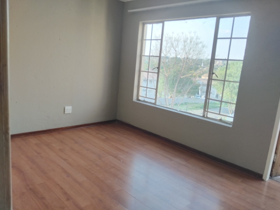 To Let 2 Bedroom Property for Rent in Vorna Valley Gauteng