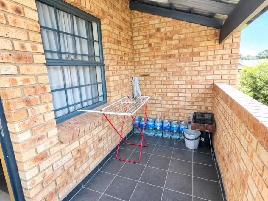 To Let 2 Bedroom Property for Rent in Noordwyk Gauteng
