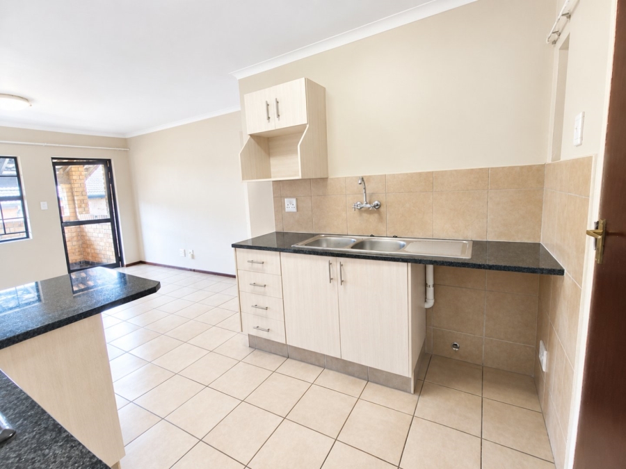 2 Bedroom Property for Sale in Noordwyk Gauteng
