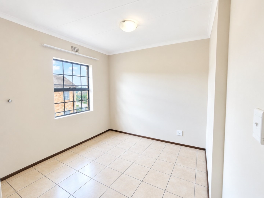 2 Bedroom Property for Sale in Noordwyk Gauteng