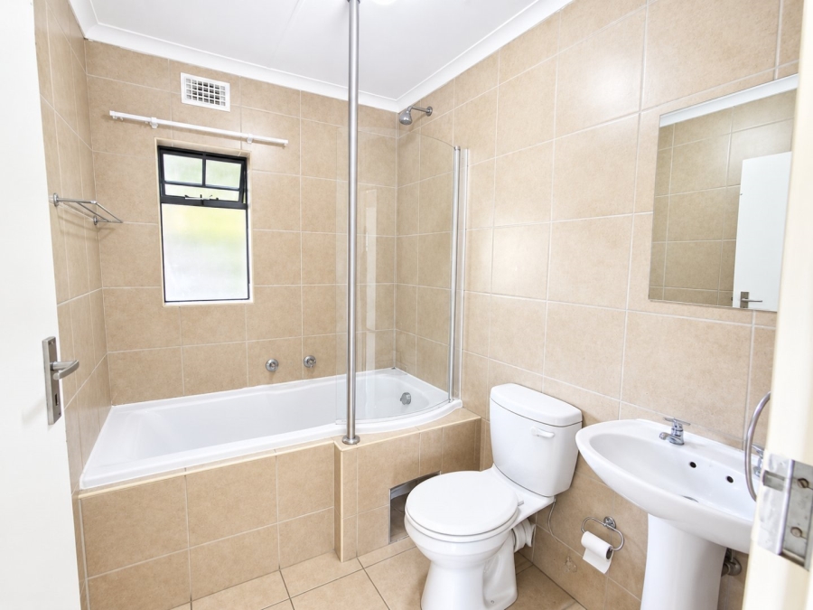 2 Bedroom Property for Sale in Noordwyk Gauteng