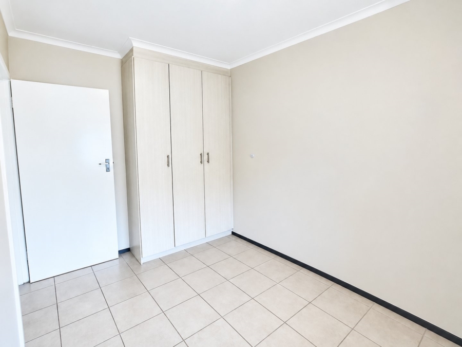 2 Bedroom Property for Sale in Noordwyk Gauteng