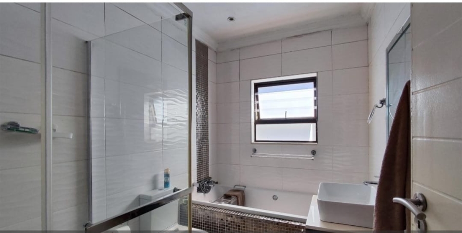 3 Bedroom Property for Sale in Brentwood Park AH Gauteng