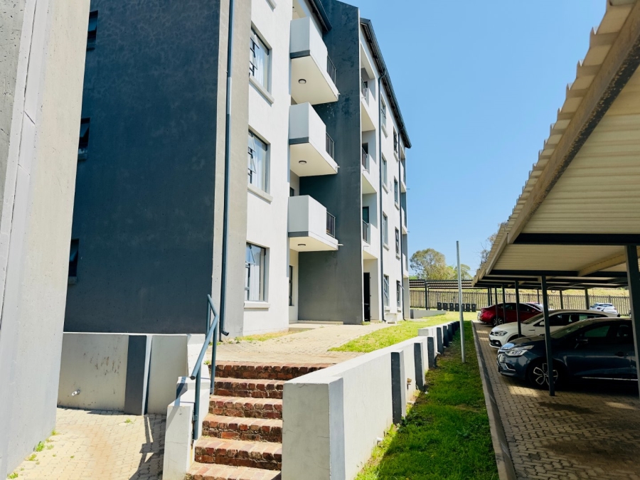 2 Bedroom Property for Sale in Glen Austin Gauteng