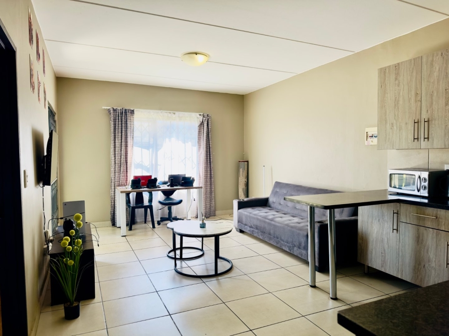 2 Bedroom Property for Sale in Glen Austin Gauteng