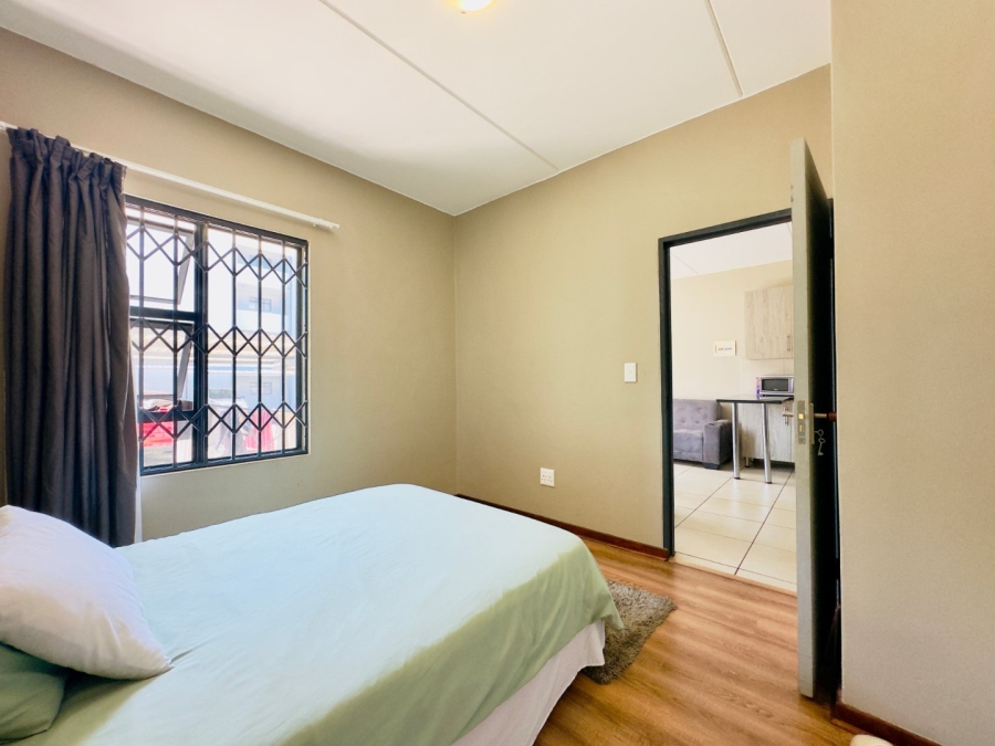 2 Bedroom Property for Sale in Glen Austin Gauteng