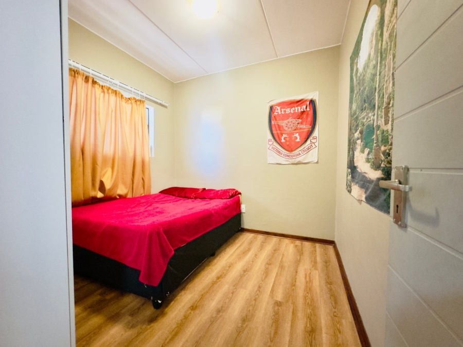 2 Bedroom Property for Sale in Glen Austin Gauteng