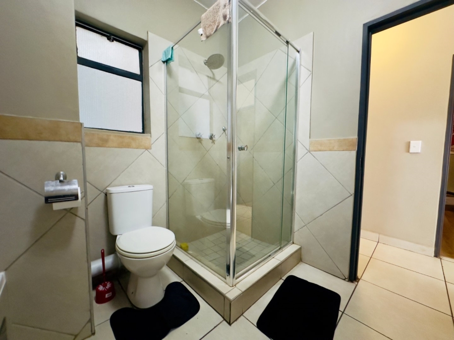 2 Bedroom Property for Sale in Glen Austin Gauteng
