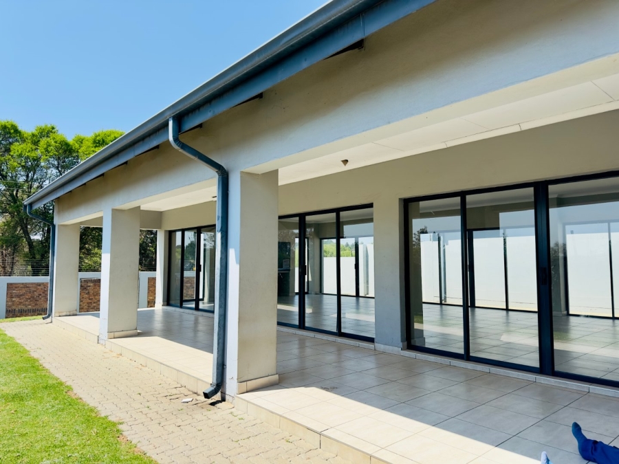 2 Bedroom Property for Sale in Glen Austin Gauteng