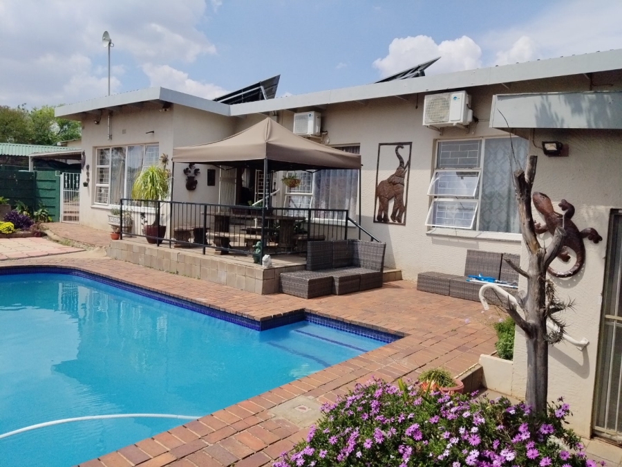 4 Bedroom Property for Sale in Rensburg Gauteng