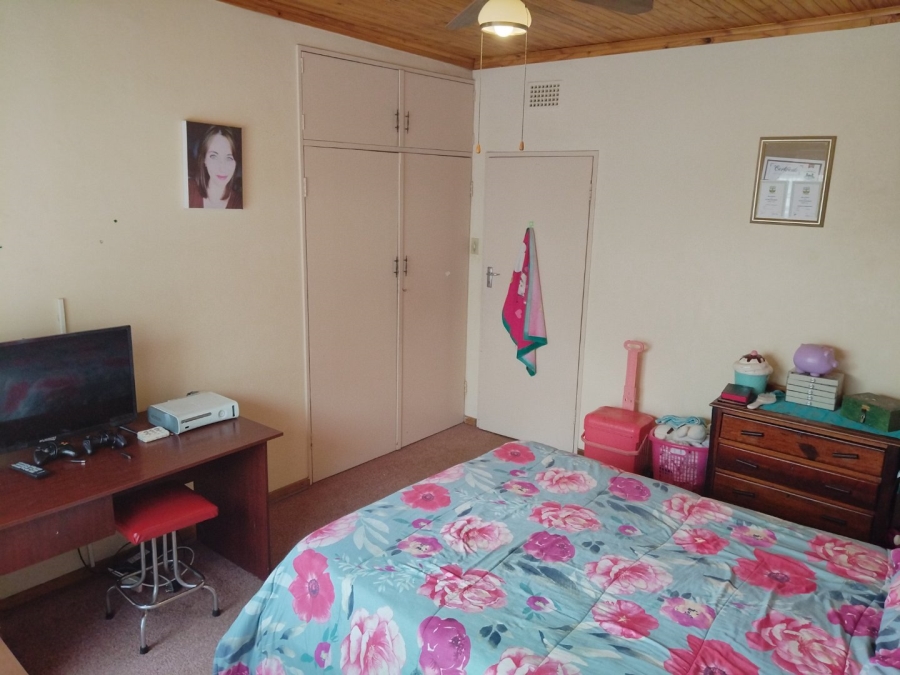 4 Bedroom Property for Sale in Rensburg Gauteng