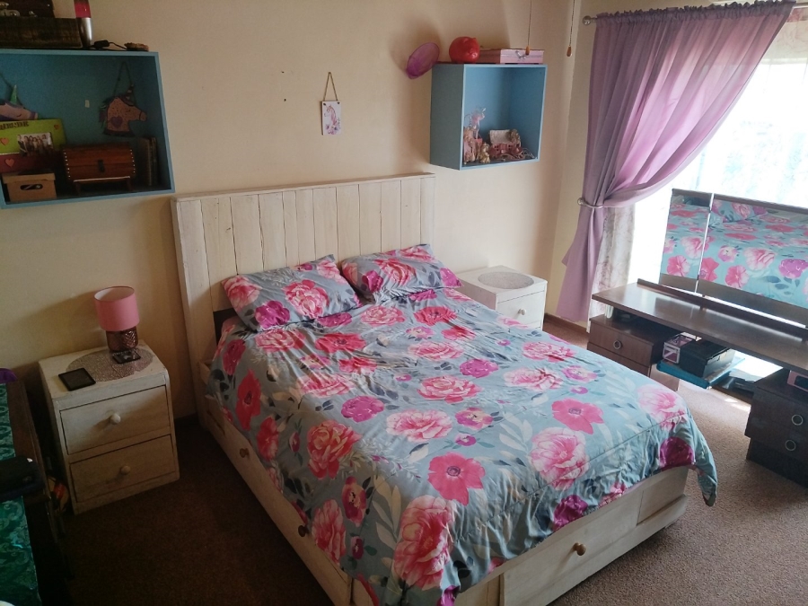 4 Bedroom Property for Sale in Rensburg Gauteng