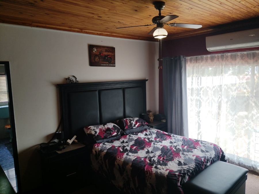 4 Bedroom Property for Sale in Rensburg Gauteng