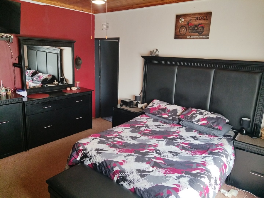 4 Bedroom Property for Sale in Rensburg Gauteng