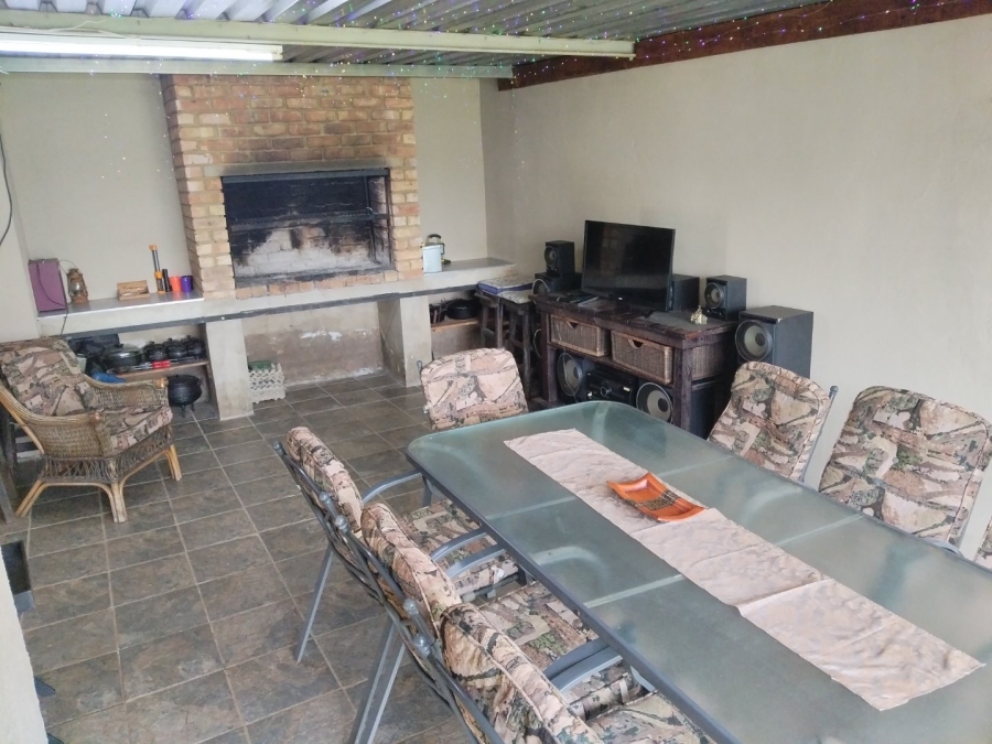 4 Bedroom Property for Sale in Rensburg Gauteng