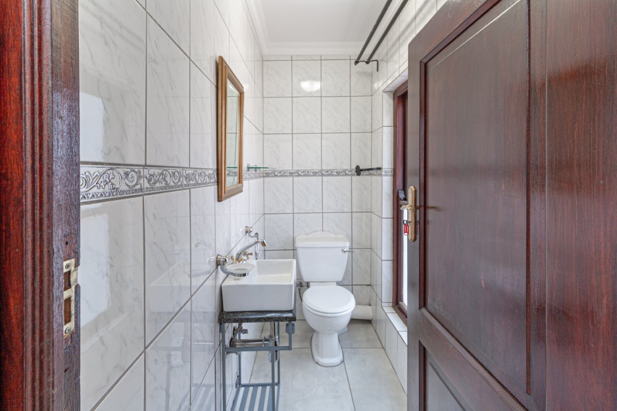5 Bedroom Property for Sale in Kyalami Gauteng