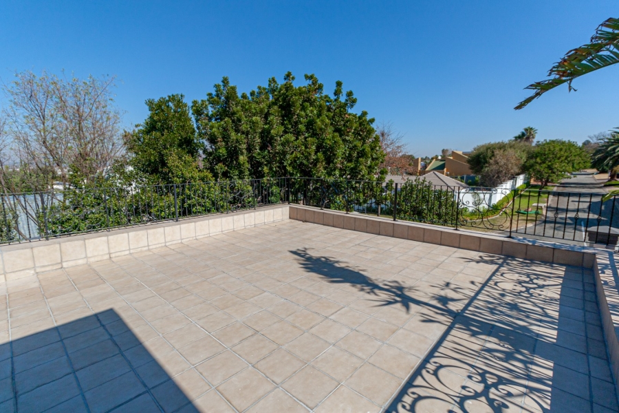 5 Bedroom Property for Sale in Kyalami Gauteng