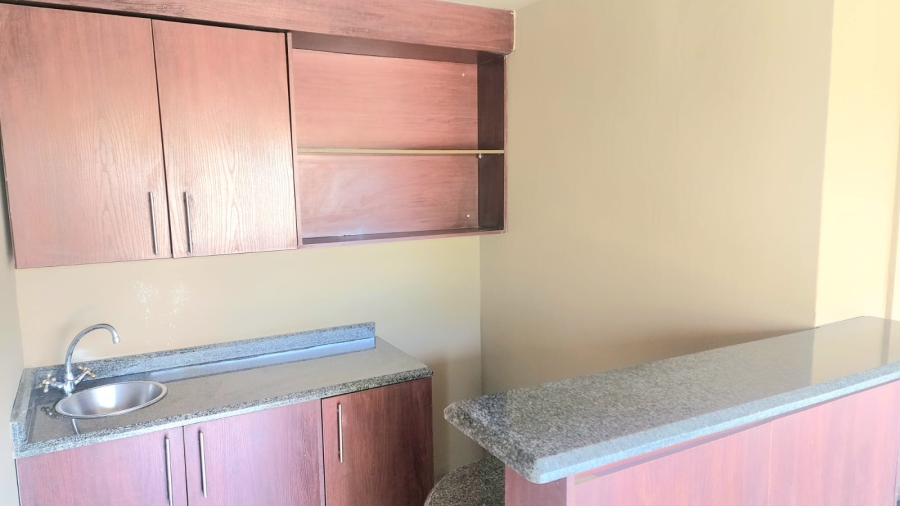 5 Bedroom Property for Sale in Kyalami Gauteng